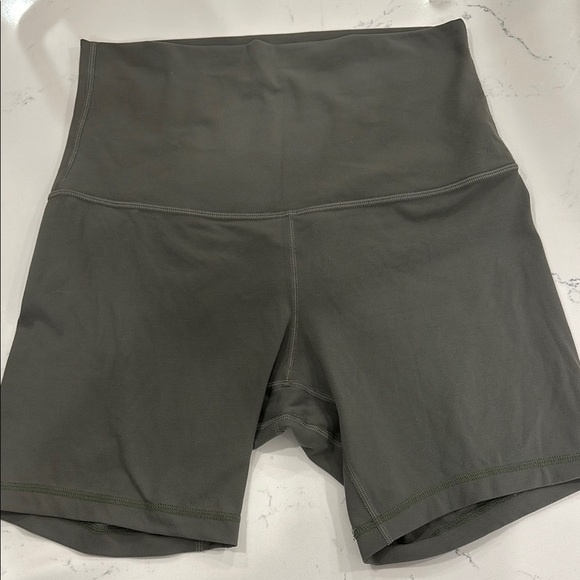 Lululemon Align Shorts - Picture 1 of 3